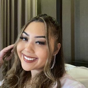 Meet your Posher, Denise